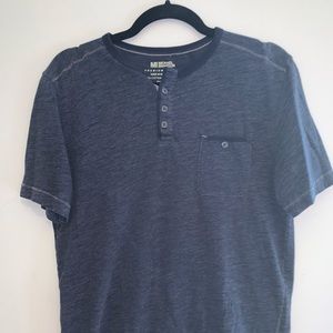 NAVY T-SHIRT